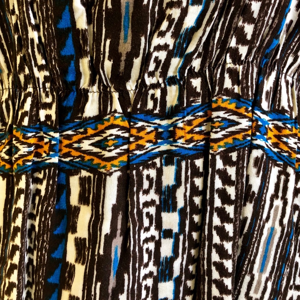 Patterned Dress - Picture 2 of 4